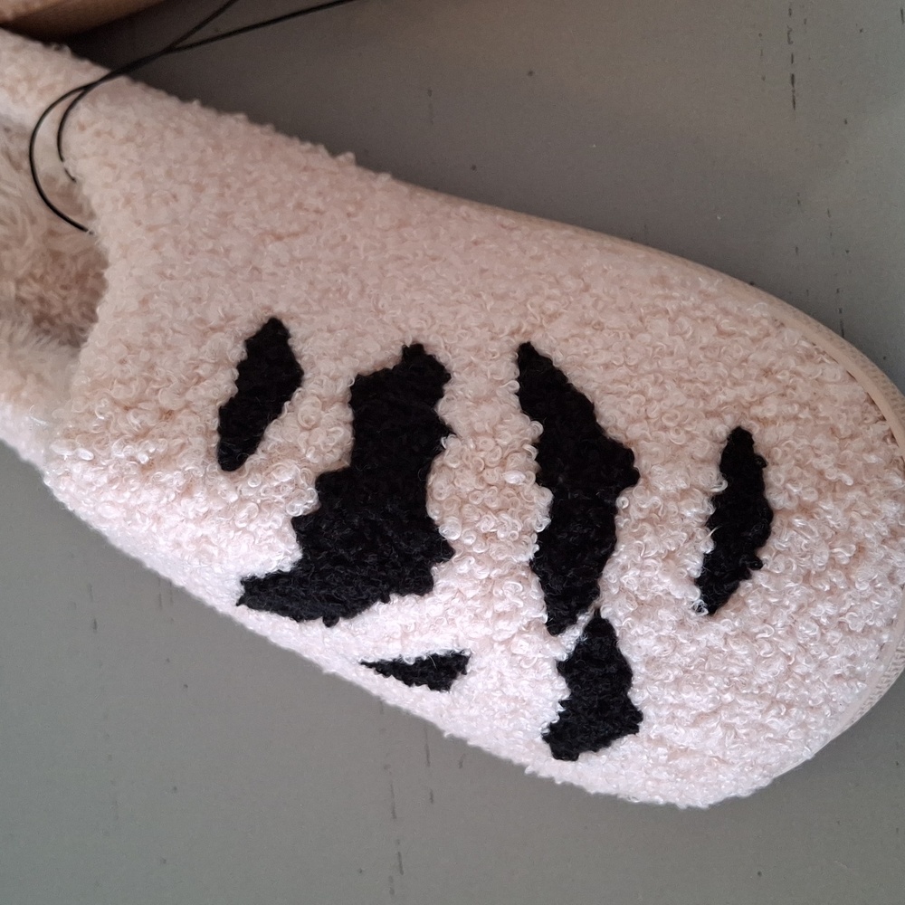 Cozy Pink Slippers with Black Pattern - Picture 2 of 6